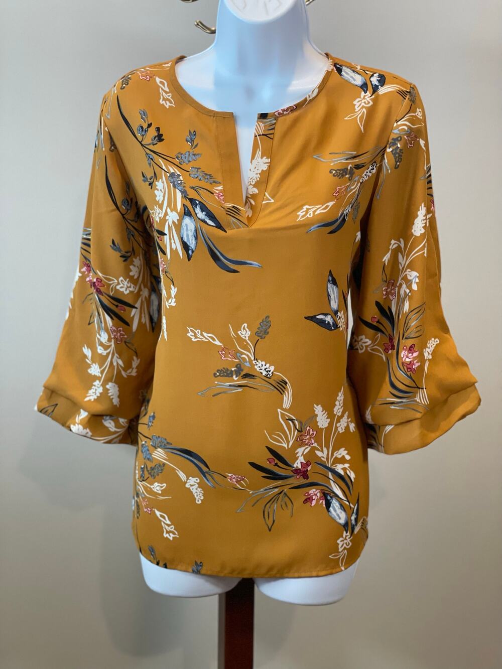Ivanka Trump Top – Size Medium (Mustard Yellow Floral)